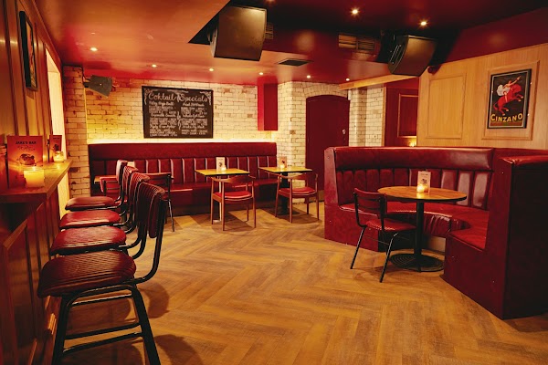 Jake's Bar